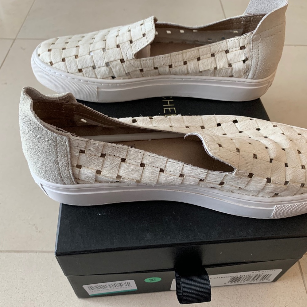 Rachel Zoe comfy slip ons! Size 6